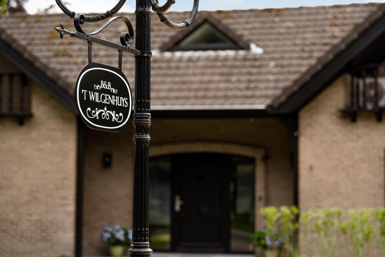 'T Wilgenhuys Hotel Lommel Exterior photo